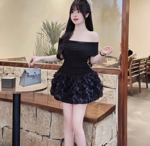 Đầm trễ vai tùng bí xoắn