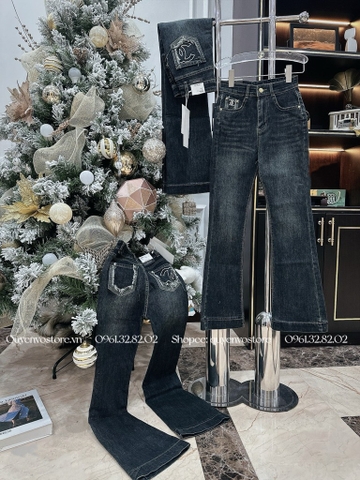 QJ 5704 Quần jean loe Chanel túi sau