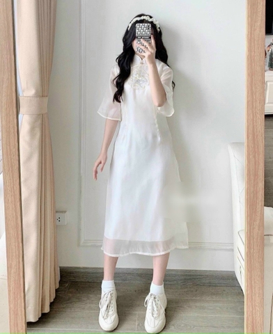 Đầm trắng voan cổ tàu
