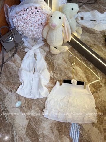 Set cổ yếm chân váy đính hoa - Trắng