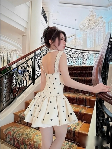 Đầm kem chấm bi 2 dây xòe