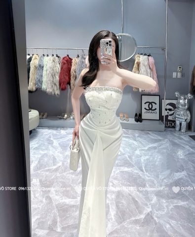 Đầm ôm body cúp ngực đính đá