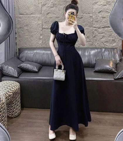 Đầm midi xanh navy cổ vuông
