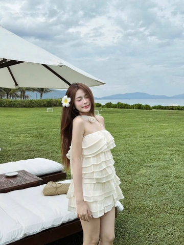 Đầm kem cúp ngực tầng