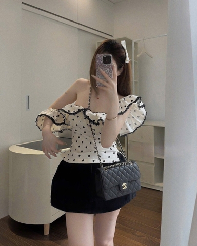 Set trễ vai áo chấm bi