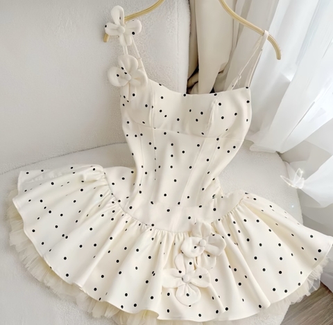 Đầm 2 dây xoè chấm bi