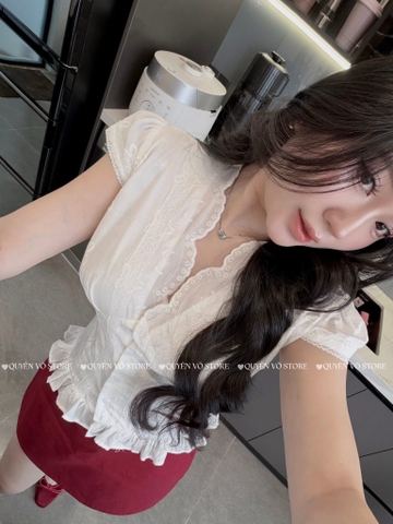 Set áo xô thêu nơ chân váy kaki đỏ