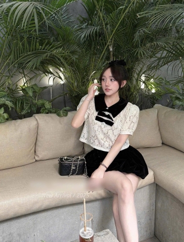 Set áo ren nude cổ sen chân váy bí