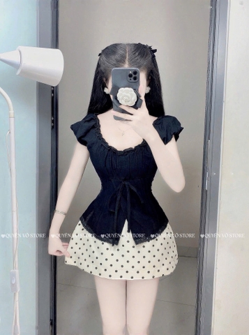 Set áo đen chân váy chấm bi