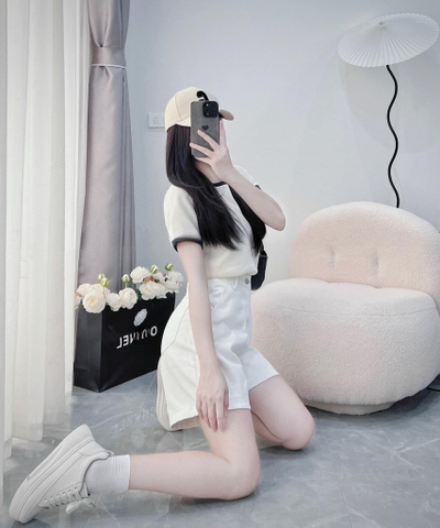Set pull trắng viền đen x short kaki