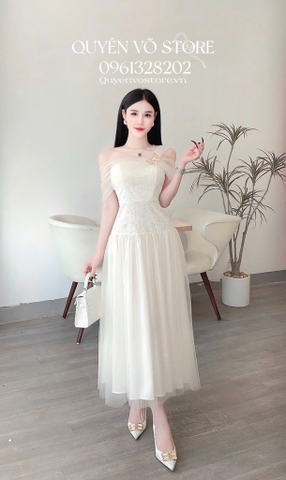 Đầm ren trễ vai phối lưới dáng dài - Kem