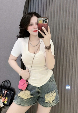 Áo thun cổ U - Form vừa