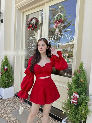 Set crop đỏ xếp li ngực