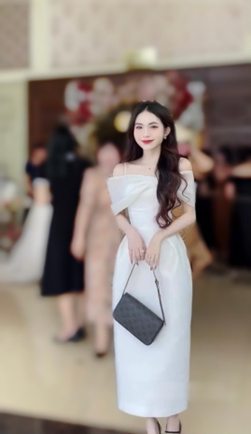 Đầm trắng trễ vai dáng midi