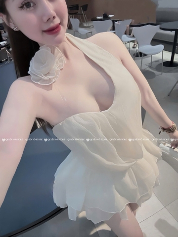 Set tơ hoa choàng cổ - Trắng