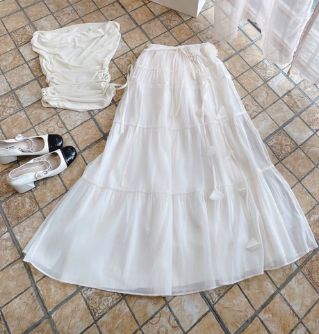 Set áo trắng trễ vai nhún chân váy midi đính hoa