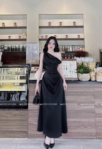 Đầm lụa lệch vai xếp ly eo - Đen