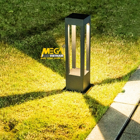 Đèn LED 4 cạnh cột nhôm đúc vuông sân vườn biệt thự cao cấp
