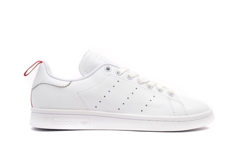 Stan Smith Appears With A New Tri-Color Heel Tab