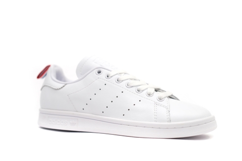 Stan Smith Appears With A New Tri-Color Heel Tab