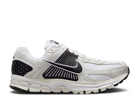 Air Zoom Vomero 5 'White Black'