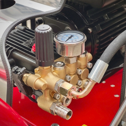 Máy rửa xe rulo Deko DK-X30 (1tx1)