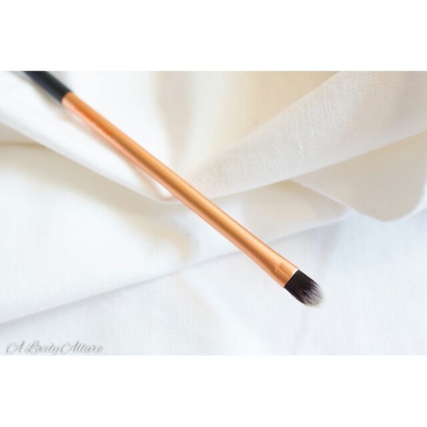 Cọ Real Techniques Detailer Brush