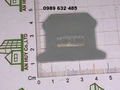 Ốp nhựa cầu đấu UK 2.5 - Cầu đấu tủ điện