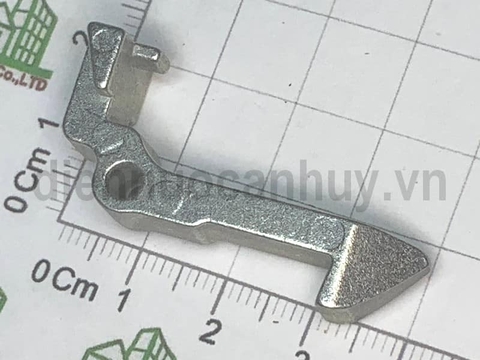 Chốt cửa máy giặt toshiba 216