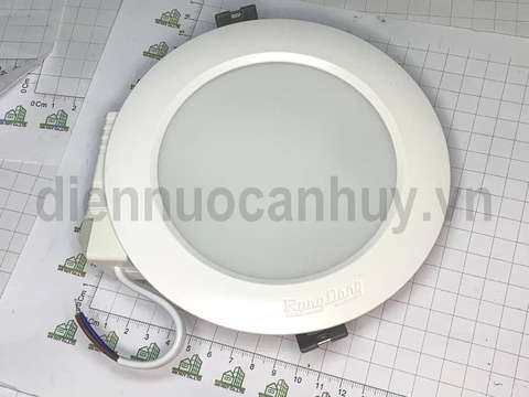 Đèn LED tròn âm trần Rạng Đông AT04 110 10W Ánh sáng vàng. Đèn trang trí nhà cửa bền bỉ với tuổi thọ 30.000 giờ chiếu sáng