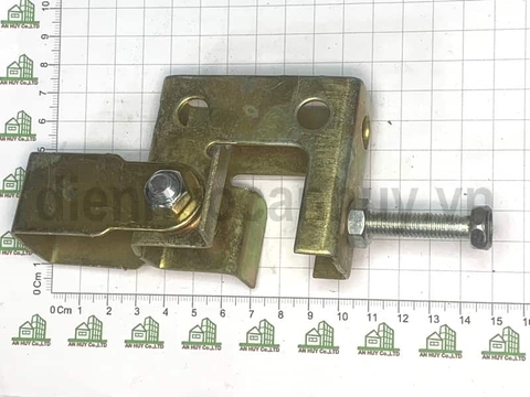 Kẹp xà gồ chữ P sắt mạ đồng vàng 10