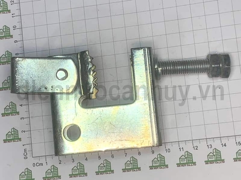 Kẹp xà gồ chữ P sắt mạ trắng 12