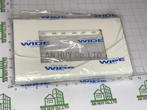 Mặt dùng cho 3 thiết bị Panasonic WEV 68030SW (hộp 10 cái)