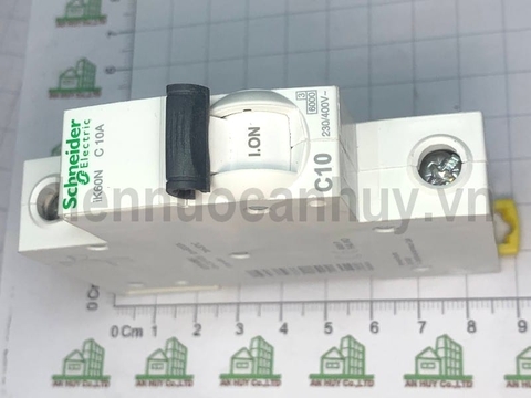 MCB đơn 1P10A Schneider A9K27110 6kA