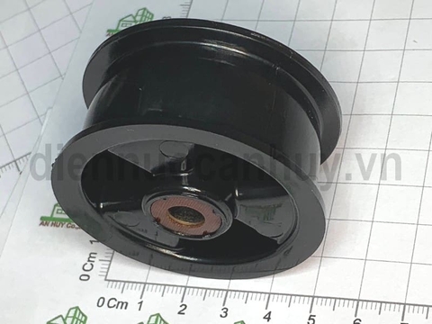 Bánh tỳ dây curoa máy xấy quần áo electrolux 4055576989