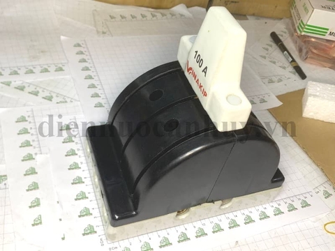 Cầu dao đế sứ đảo chiều cực đúc Vinakip 3 pha 100A