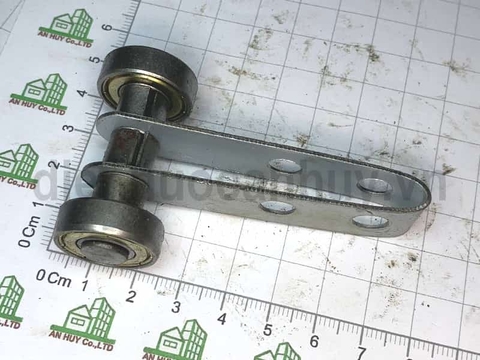 Bi treo 2 bánh bé cửa lùa sắt