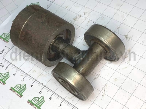 Trụ xoay 2 bánh bé cửa lùa sắt