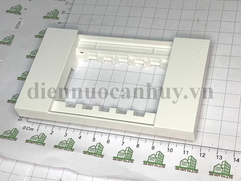 Mặt cho 3 thiết bị, size S Schneider AvatarOn A  M3T03P_WE - lắp với đế âm chữ nhật Sino