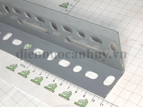 Sắt V lỗ giá kệ Xám 4x6cm - dài 2m