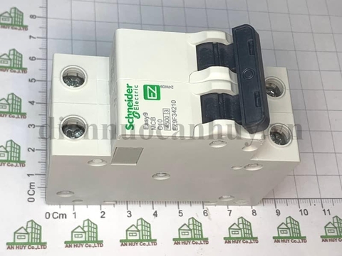 Át Schneider EASY9 4.5kA 400V MINIATURE 2P10A - EZ9F34210