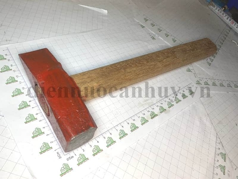 Búa đóng đinh cán Gỗ đầu Vát 1.5kg