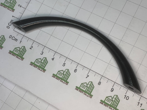 Tay nắm cong chữ C đen tròn lỗ 95mm