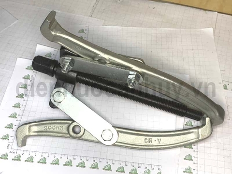 Vam cảo 3 chấu 200mm (8 inch) tháo vòng bi