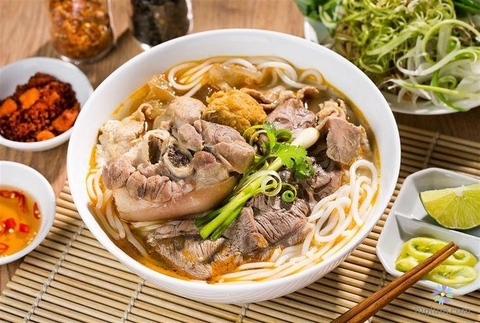 Cách nấu bún bò Huế ngon tuyệt chuẩn vị Huế tại nhà