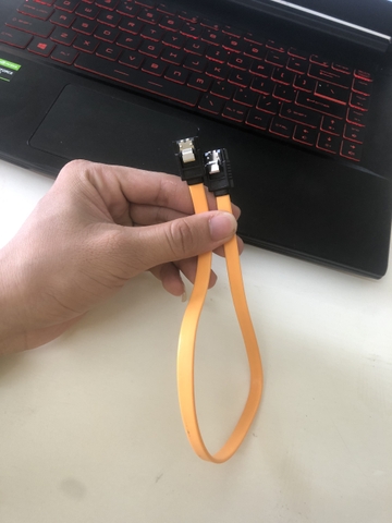 Cable SATA đầu sắt