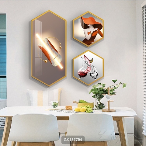 08LG Tranh Lục Giác Tráng Gương Cô Gái