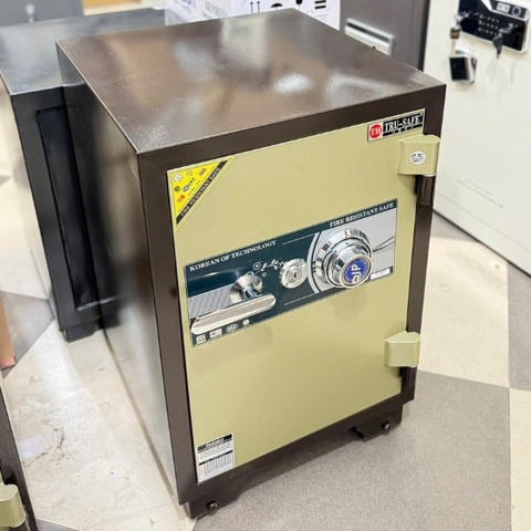 Két sắt Hàn Quốc trusafe C100DM khóa cơ đổi mã chống cháy