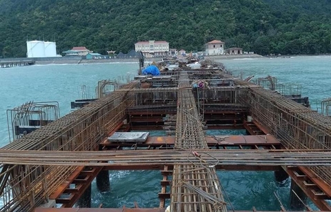 XÂY DỰNG CÔNG TRÌNH CẢNG CÔN ĐẢO
