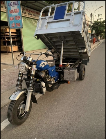 Xe ba bánh chở hàng có ben
